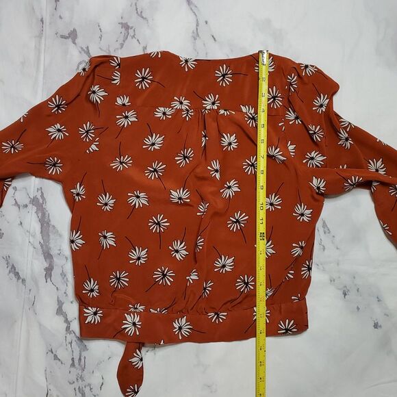 Madewell Silk Wrap in Fresh Daisies Rust Blouse - Picture 5 of 6